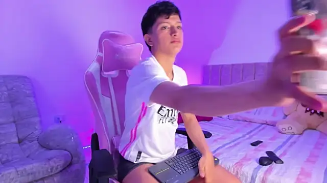 SaNti ll online show from April 14, 2026, 3:22 am