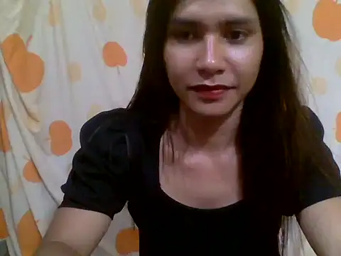 Snapshot of luna_veille chatting on May 8, 2026, 4:05 am luna veille online show from May 8, 2026, 4:05 am