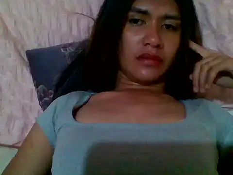Snapshot of luna_veille chatting on April 23, 2026, 9:16 am luna veille online show from April 23, 2026, 9:16 am
