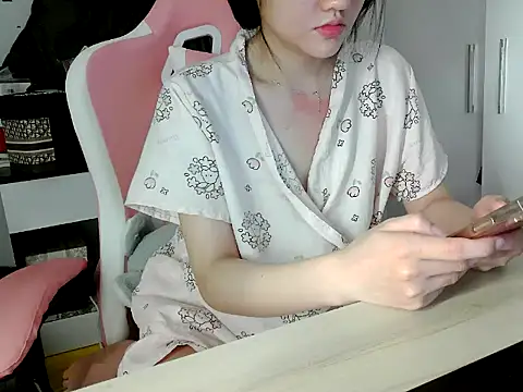 Snapshot of lucienguyen chatting on June 30, 2026, 8:20 pm lucienguyen online show from June 30, 2026, 8:20 pm
