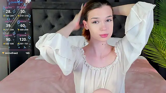 Snapshot of FoxLisa chatting on April 26, 2026, 8:28 pm FoxLisa online show from April 26, 2026, 8:28 pm