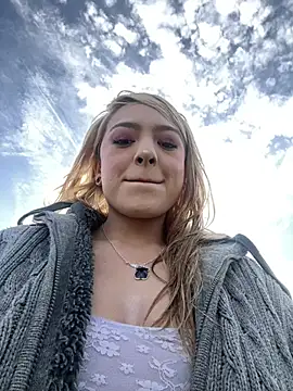 SilvyDiamond online show from April 9, 2026, 4:24 pm