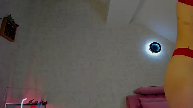 KatjaSin online show from April 9, 2026, 7:20 pm