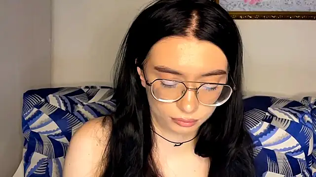 RenataBrought online show from April 17, 2026, 4:21 pm