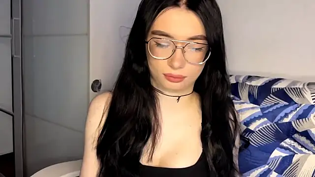 RenataBrought online show from April 10, 2026, 3:08 pm