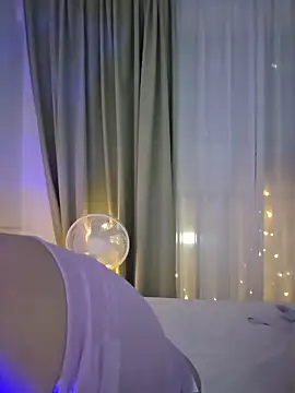 GUGU11211 online show from April 10, 2026, 2:57 pm