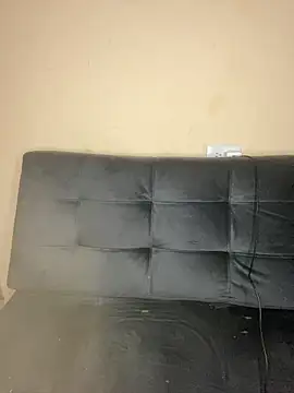 CHEERY BLOOM online show from April 12, 2026, 9:23 am