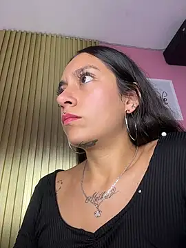 DulceLatinaxo online show from July 30, 2026, 9:03 pm