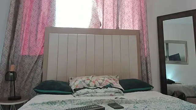 thomas and thiago online show from April 16, 2026, 10:01 pm