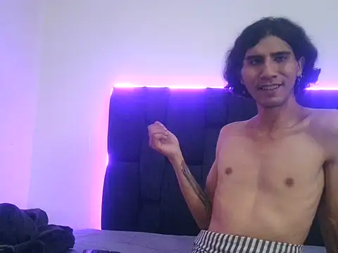 Alex rose777 online show from April 15, 2026, 4:07 am