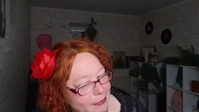 Snapshot of Fara_Flutte chatting on May 28, 2026, 5:37 am Fara Flutte online show from May 28, 2026, 5:37 am