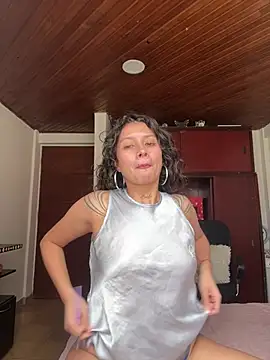 Dreanaa online show from July 8, 2026, 7:25 pm