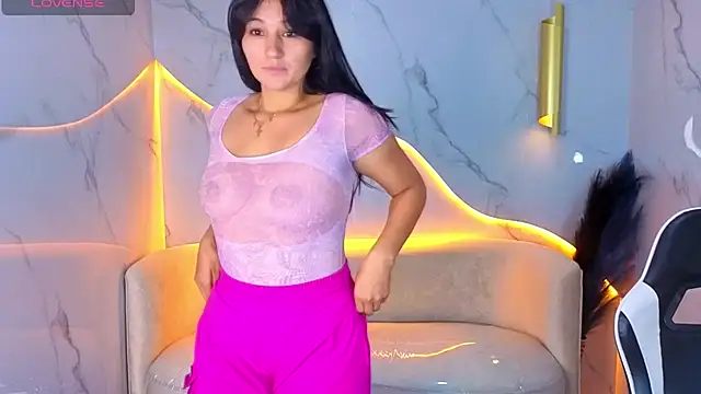 Alisson tx  online show from April 16, 2026, 7:47 pm