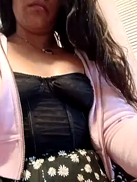 itsyafavgirll online show from April 13, 2026, 9:13 am