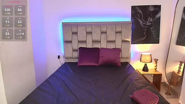 candy tina online show from April 12, 2026, 3:26 pm