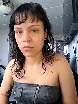 seijaku  online show from April 16, 2026, 4:19 pm