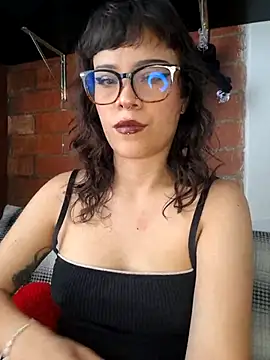 seijaku  online show from April 17, 2026, 5:27 pm