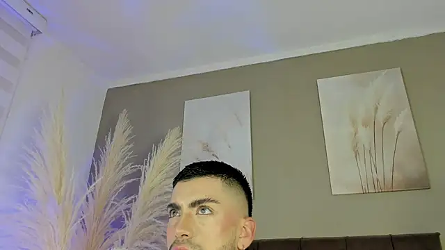 Snapshot of Alexander_Diazz chatting on June 1, 2026, 1:55 pm Alexander Diazz online show from June 1, 2026, 1:55 pm