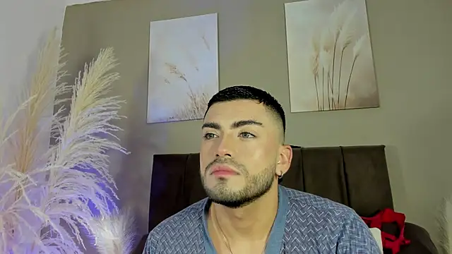 Snapshot of Alexander_Diazz chatting on June 2, 2026, 12:27 pm Alexander Diazz online show from June 2, 2026, 12:27 pm