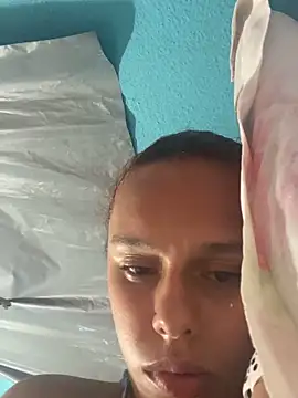 nandinharuivinha22 online show from April 8, 2026, 5:58 pm