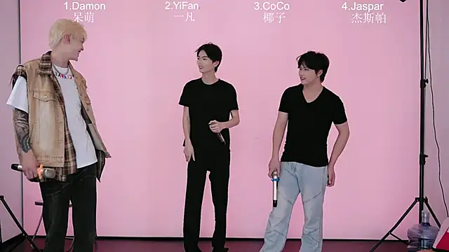 XL-CandyShop online show from April 11, 2026, 7:27 am