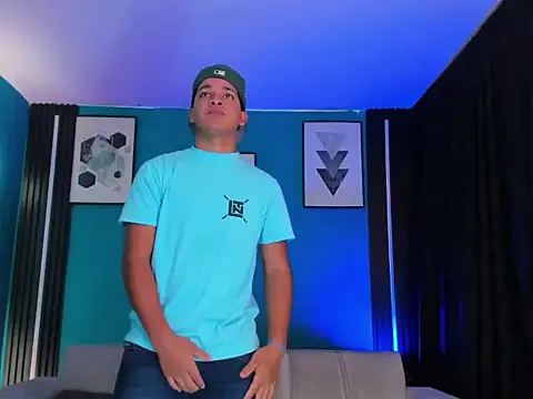 davisito 26 online show from April 18, 2026, 7:29 pm