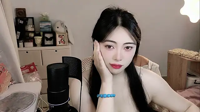 emberr- online show from April 15, 2026, 10:10 am