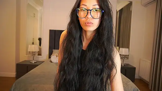 YunaYum online show from April 20, 2026, 7:26 pm