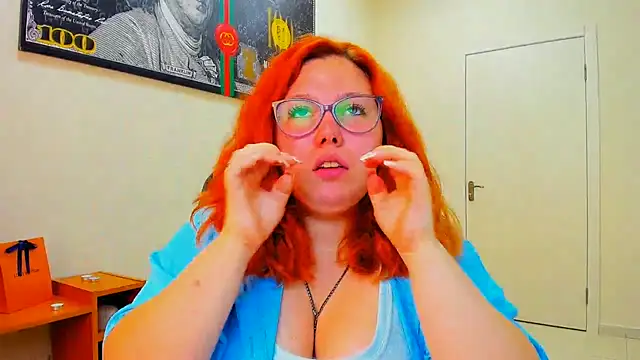 Snapshot of Aillia-Rous chatting on July 8, 2026, 6:36 am Aillia-Rous online show from July 8, 2026, 6:36 am