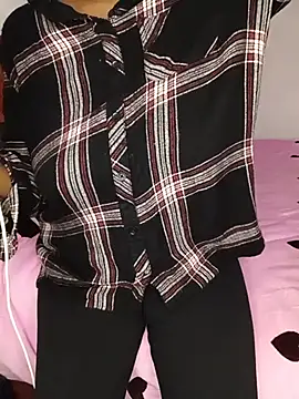 MsCutie online show from April 9, 2026, 7:58 am