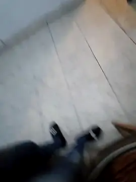 lucasanal20 online show from April 11, 2026, 10:41 am