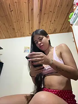 Snapshot of Kloe_zaf chatting on August 3, 2026, 5:59 am Kloe zaf online show from August 3, 2026, 5:59 am