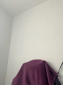 BellaTxM  online show from April 9, 2026, 5:52 pm