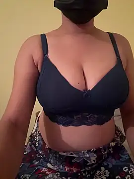 Honeyy  21 online show from June 6, 2026, 8:08 am