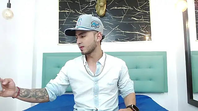 PowerLustX online show from April 14, 2026, 3:33 am