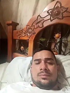 franDuxxx online show from April 13, 2026, 5:06 pm