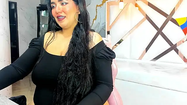 Snapshot of Sasha_tf chatting on July 4, 2026, 8:35 pm Sasha tf online show from July 4, 2026, 8:35 pm