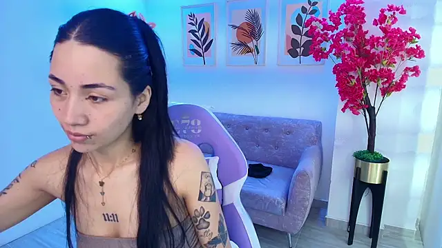 Snapshot of Rainy_doll chatting on May 22, 2026, 12:03 pm Rainy doll online show from May 22, 2026, 12:03 pm