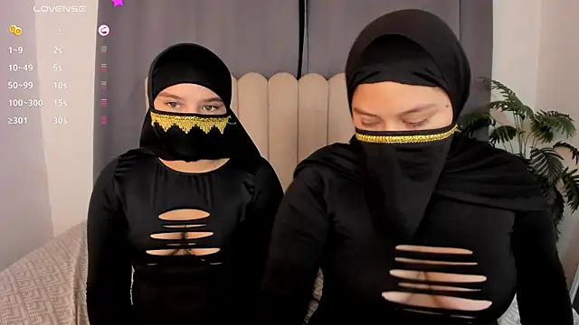 aziza dalila02 online show from April 17, 2026, 3:20 am