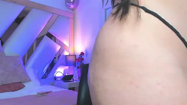 AshleyFerreer online show from April 13, 2026, 5:50 pm