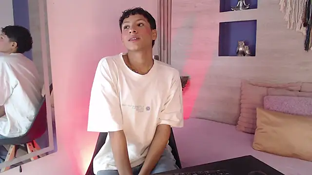 Velvet An online show from May 16, 2026, 1:59 am