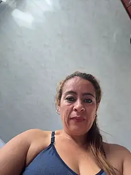 Snapshot of Natigoonzalez chatting on April 20, 2026, 1:13 pm Natigoonzalez online show from April 20, 2026, 1:13 pm