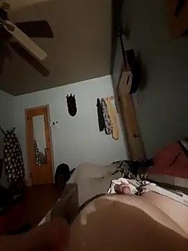 ChrisMtl83 online show from April 25, 2026, 4:48 am