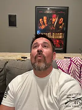 Snapshot of Farrahanddaddy chatting on July 18, 2026, 12:36 pm Farrahanddaddy online show from July 18, 2026, 12:36 pm