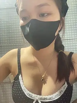 Cherry Cherry09 online show from April 15, 2026, 4:11 pm