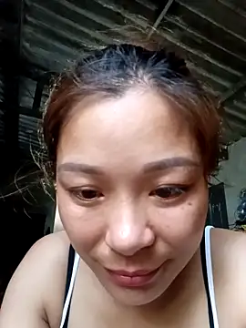 mia0033 online show from April 12, 2026, 11:02 am