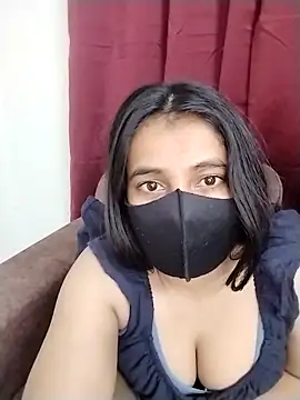 kavyasharma0 online show from April 13, 2026, 8:24 pm