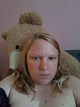 Snapshot of wildaurax chatting on May 27, 2026, 6:54 am wildaurax online show from May 27, 2026, 6:54 am