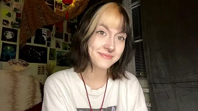 AllegraStaffieri online show from April 17, 2026, 9:17 pm