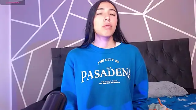 Violett1126 online show from April 14, 2026, 4:39 am